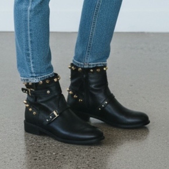 STUART WEITZMAN Black leather gold-tone metal studded Go West Ankle Boot Size 6 - Picture 2 of 12